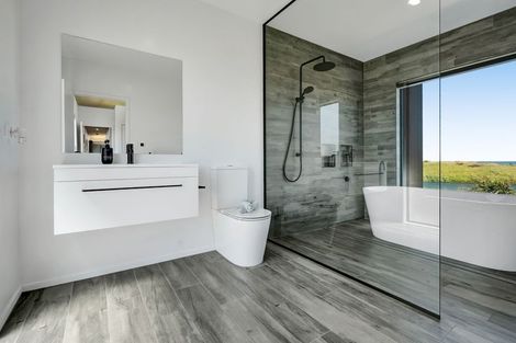 Photo of property in 21 Rosemount Road, Waverley, 4591