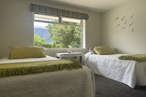 Photo of property in 22 Petersen Road, Harihari, 7884