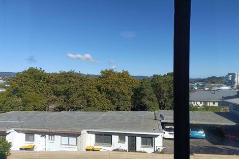 Photo of property in 2/78 West Coast Road, Glen Eden, Auckland, 0602