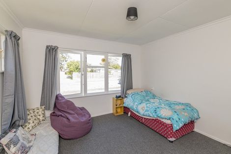 Photo of property in 15 Mahoe Street, Otaki Beach, Otaki, 5512
