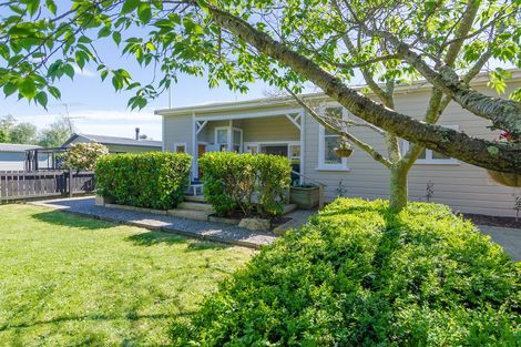 Photo of property in 16 King Street, Carterton, 5713