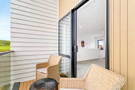 Photo of property in 76 Ashley Avenue, Long Bay, Auckland, 0630