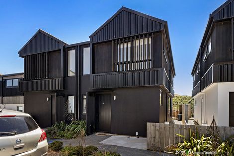 Photo of property in 19/6 Bushland Grove, Paparangi, Wellington, 6037