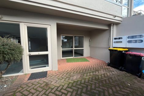 Photo of property in 2/28 Third Avenue, Tauranga, 3110