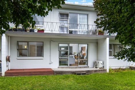 Photo of property in 3/45 Blockhouse Bay Road, Avondale, Auckland, 1026