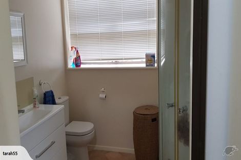 Photo of property in 5 Glendawn Place, Bayview, Auckland, 0629