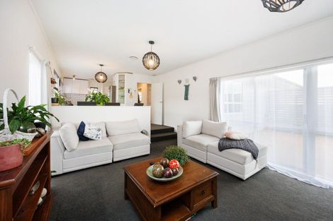 Photo of property in 127 Apollo Parade, Milson, Palmerston North, 4414