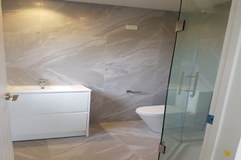 Photo of property in 812b East Coast Road, Oteha, Auckland, 0630