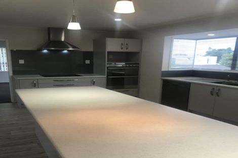 Photo of property in 83 Gilbass Avenue, Hamilton Lake, Hamilton, 3204