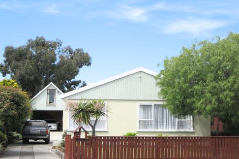 Photo of property in 79 Cuffs Road, Wainoni, Christchurch, 8061