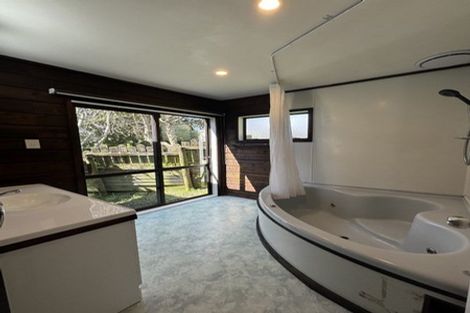 Photo of property in 61 Keegan Drive, Massey, Auckland, 0614