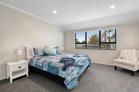 Photo of property in 108 Vipond Road, Stanmore Bay, Whangaparaoa, 0932