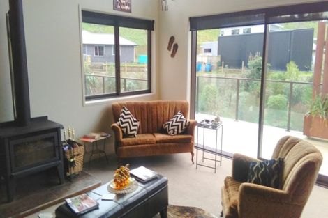 Photo of property in 9 Te Arakete Place, Hurworth, New Plymouth, 4310