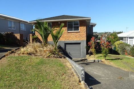 Photo of property in 18 Fairway Avenue, Red Beach, 0932