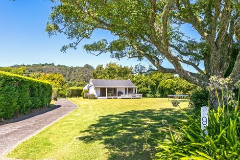 Photo of property in 9 Margot Place, Hahei, Whitianga, 3591