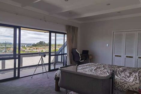 Photo of property in 11 Travis View Drive, Fairview Heights, Auckland, 0632