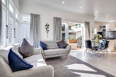 Photo of property in 25 Georges Drive, Napier South, Napier, 4110