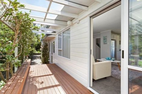 Photo of property in 2/70 Churchill Road, Murrays Bay, Auckland, 0630