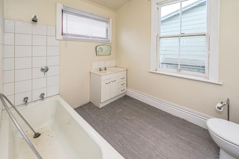 Photo of property in 15 Kelvin Street, Aramoho, Whanganui, 4500