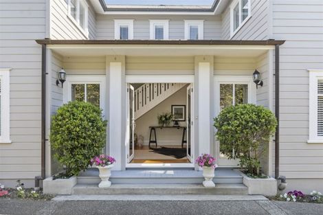 Photo of property in 2 Brassey Road, Birkenhead, Auckland, 0626