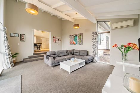 Photo of property in 26 Woolwich Close, Whitby, Porirua, 5024
