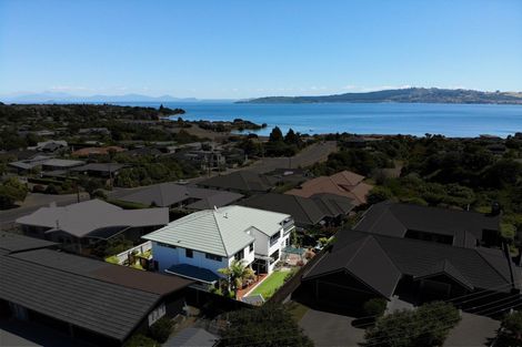 Photo of property in 1/40 Shepherd Road, Waipahihi, Taupo, 3330