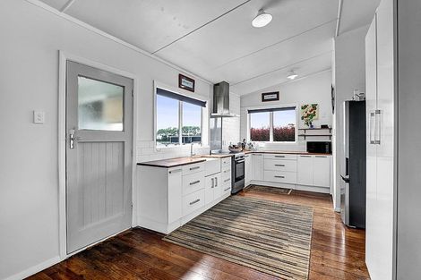 Photo of property in 84 Mawhitiwhiti Road, Normanby, Hawera, 4675