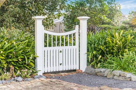 Photo of property in 377 Ostrich Farm Road, Pukekohe, 2679