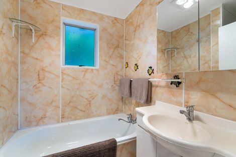 Photo of property in 13 Harold Grove, Stokes Valley, Lower Hutt, 5019