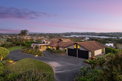 Photo of property in 115 Grand Drive, Orewa, 0931