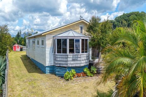 Photo of property in 128 Hampton Road, Whangamata, 3620