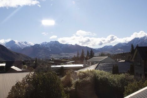 Photo of property in 6 Baker Grove, Wanaka, 9305