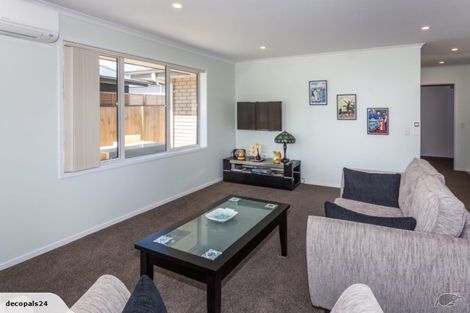 Photo of property in 80 Golden Shore Place, Coromandel, 3506