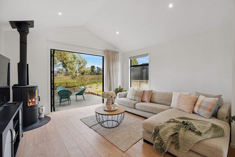 Photo of property in 37 Wallis Drive, Cromwell, 9310