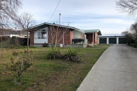 Photo of property in 6 Rowan Avenue, Aranui, Christchurch, 8061