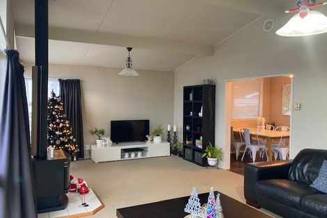 Photo of property in 15 Palliser Place, Milson, Palmerston North, 4414