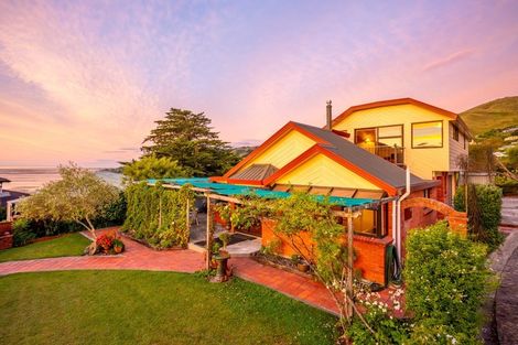 Photo of property in 102 Brooklands Road, Atawhai, Nelson, 7010