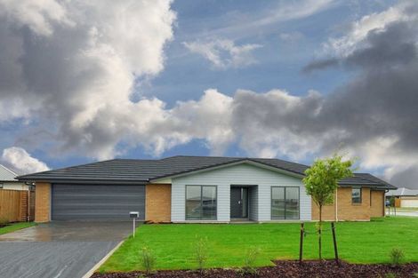 Photo of property in 95 Shillingford Boulevard, Rolleston, 7615