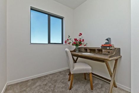 Photo of property in 10 Whaley Greens, Silverdale, 0932