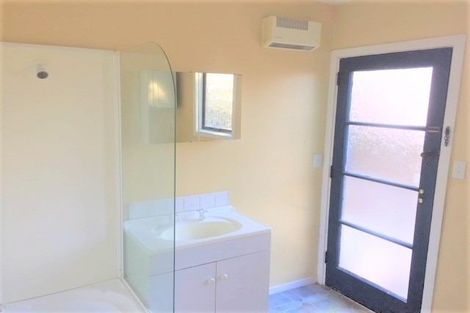 Photo of property in 32 Effingham Street, North New Brighton, Christchurch, 8083