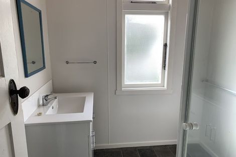 Photo of property in 35 Knowles Street, Terrace End, Palmerston North, 4410