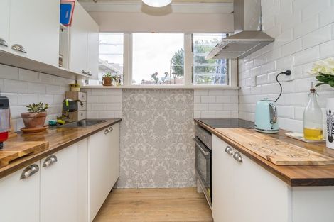 Photo of property in 62 Walter Street, The Glen, Dunedin, 9011