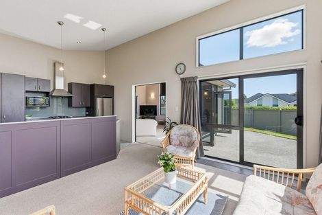 Photo of property in 2 Cadastral Court, Paraparaumu, 5032