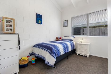 Photo of property in 3/522 Te Atatu Road, Te Atatu Peninsula, Auckland, 0610