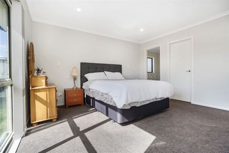 Photo of property in 4 Waltham Place, Rototuna North, Hamilton, 3210