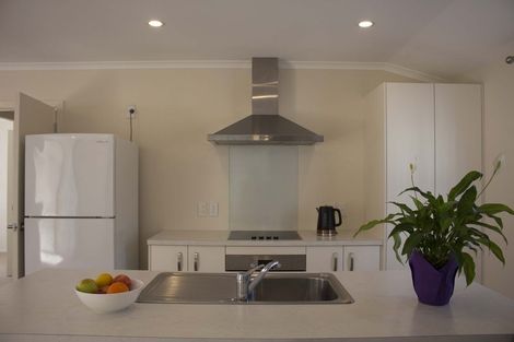 Photo of property in 29a Turville Crescent, Newlands, Wellington, 6037