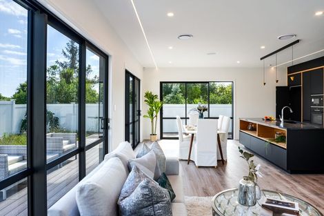 Photo of property in 21a Glenvar Road, Torbay, Auckland, 0630