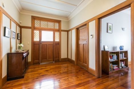 Photo of property in 33 Nelson Crescent, Napier South, Napier, 4110