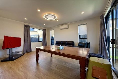 Photo of property in 28d Kereru Street, Henderson, Auckland, 0612