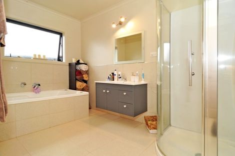 Photo of property in 1 Kereru Close, Halfway Bush, Dunedin, 9010